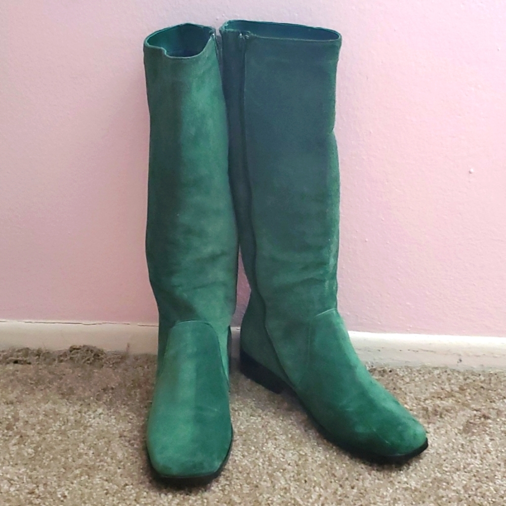 Like new! Vintage green genuine seude riding zip up boots